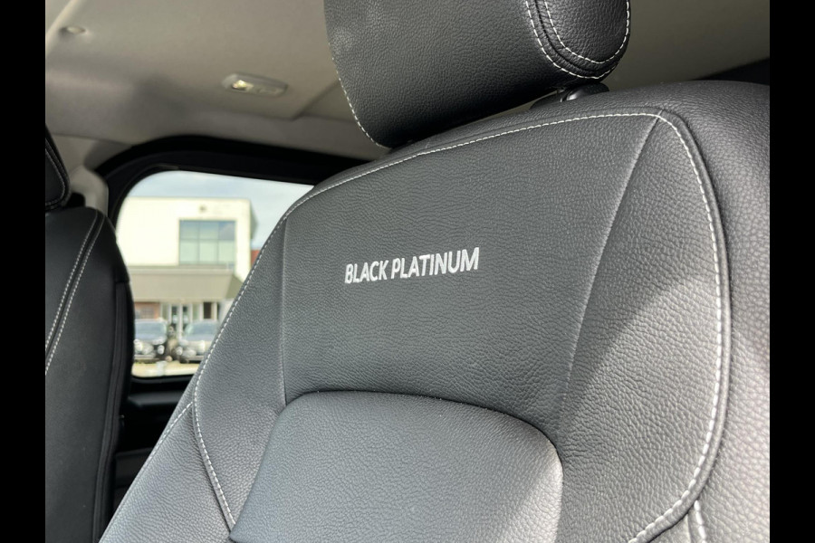 Ford Transit Custom 320 2.5 PHEV L2H1 Black Platinum DC | SCI | 233pk | Netto bijtelling 2025 vanaf 461,- per maand! | Driver Assistance Pack Ultimate | Dubbele Zijschuifdeuren | Ford Voorraad