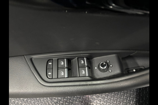 Audi A4 Avant 40 TFSI Sport S line edition |Pano Dak| Virtual| LED| Camera | Stoelverwarming