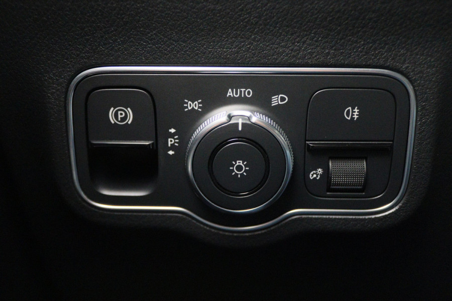 Mercedes-Benz B-Klasse 250 e AMG Line Virtual Cockpit, Sfeerverlichting, Apple Carplay, Standkachel, Cruise, 18''