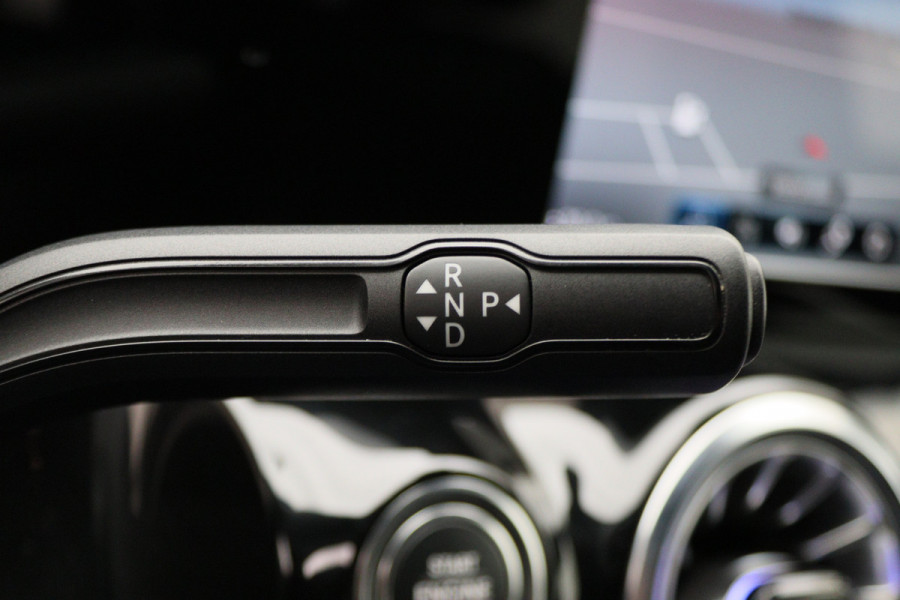 Mercedes-Benz B-Klasse 250 e AMG Line Virtual Cockpit, Sfeerverlichting, Apple Carplay, Standkachel, Cruise, 18''