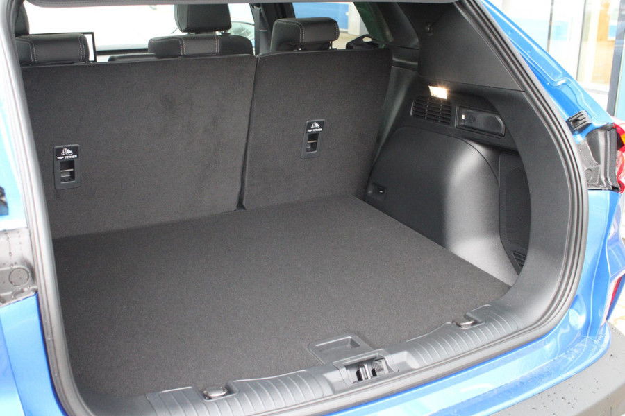 Ford Kuga 2.5 PHEV Active X Driver Assistance Pack | Panoramadak | Winter Pack | Wegklapbare trekhaak | 19 inch lichtmetalen velgen | Adaptieve Matrix LED koplampen met Coast to Coast |  Reservewiel |