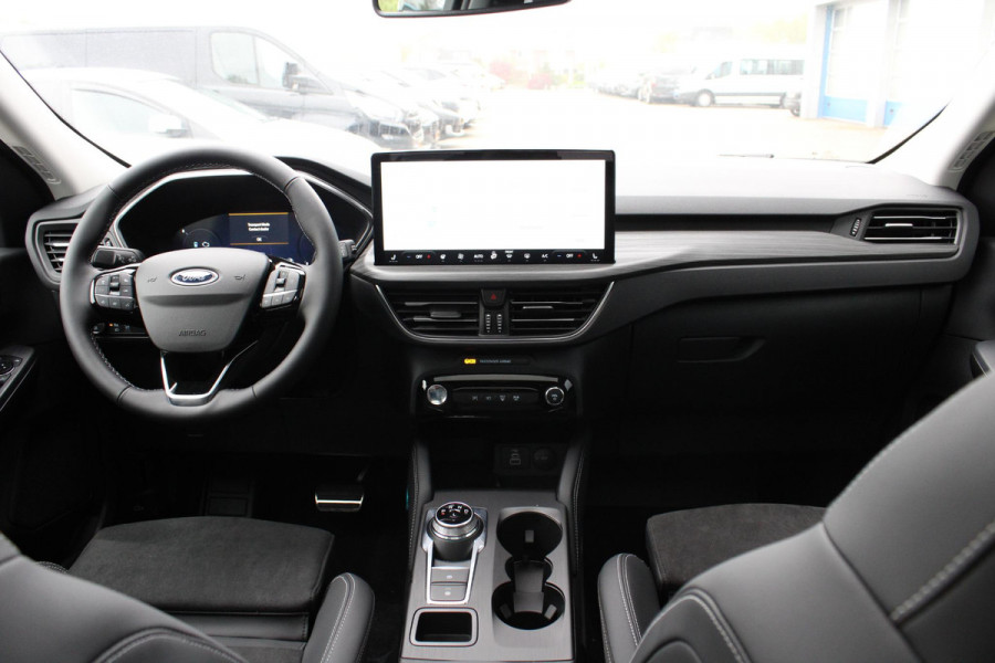 Ford Kuga 2.5 PHEV Active X Driver Assistance Pack | Panoramadak | Winter Pack | Wegklapbare trekhaak | 19 inch lichtmetalen velgen | Adaptieve Matrix LED koplampen met Coast to Coast |  Reservewiel |