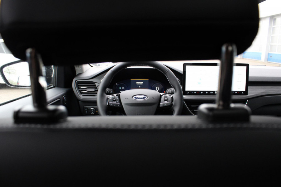 Ford Kuga 2.5 PHEV Active X Driver Assistance Pack | Panoramadak | Winter Pack | Wegklapbare trekhaak | 19 inch lichtmetalen velgen | Adaptieve Matrix LED koplampen met Coast to Coast |  Reservewiel |