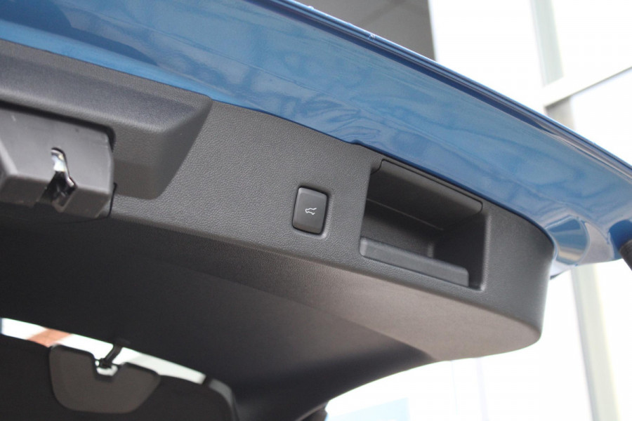 Ford Kuga 2.5 PHEV Active X Driver Assistance Pack | Panoramadak | Winter Pack | Wegklapbare trekhaak | 19 inch lichtmetalen velgen | Adaptieve Matrix LED koplampen met Coast to Coast |  Reservewiel |