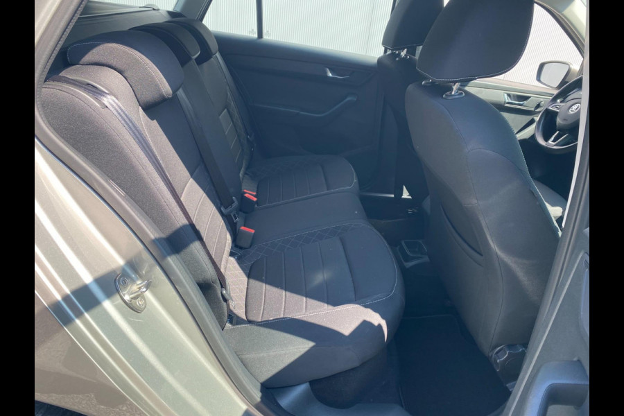 Škoda Fabia Combi 1.2 TSI Comfort | Parkpilot|Frontassist|Cruise|Clima|Stoelverw|Xenon|Navigatie|Keyless go|Dealer Onderhouden