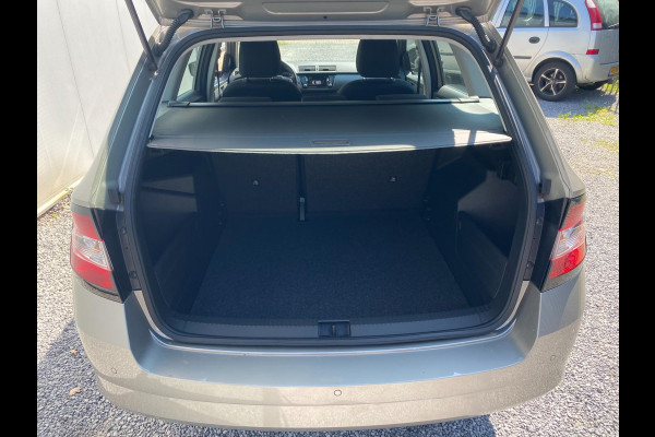 Škoda Fabia Combi 1.2 TSI Comfort | Parkpilot|Frontassist|Cruise|Clima|Stoelverw|Xenon|Navigatie|Keyless go|Dealer Onderhouden