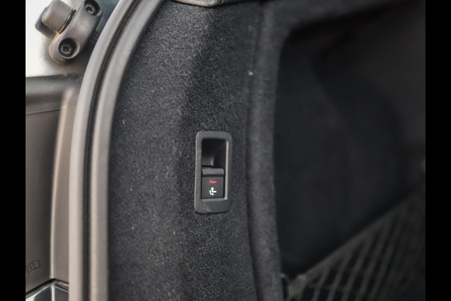 Audi A4 Avant 1.4 TFSI Sport S line black edition | Keyless | Pano | Camera | Stoelverw.