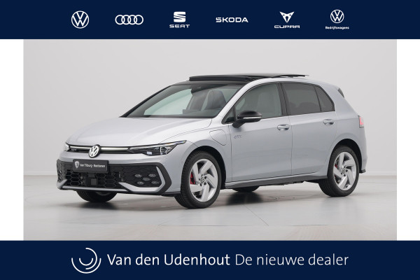Volkswagen Golf GTE | 'App-Connect' draadloze smartphone integratie | Achterbank in ongelijke delen neerklapbaar incl. middenarmsteun en doorlaadmogelijkheid | Afstandscontrolesysteem (Front Assist)