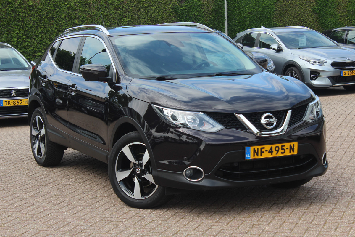 Nissan QASHQAI 1.2 N-Connecta / Trekhaak / Panoramadak / 360Camera / 18'' / Keyless / Navigatie / Getint glas / DAB / Cruise Control