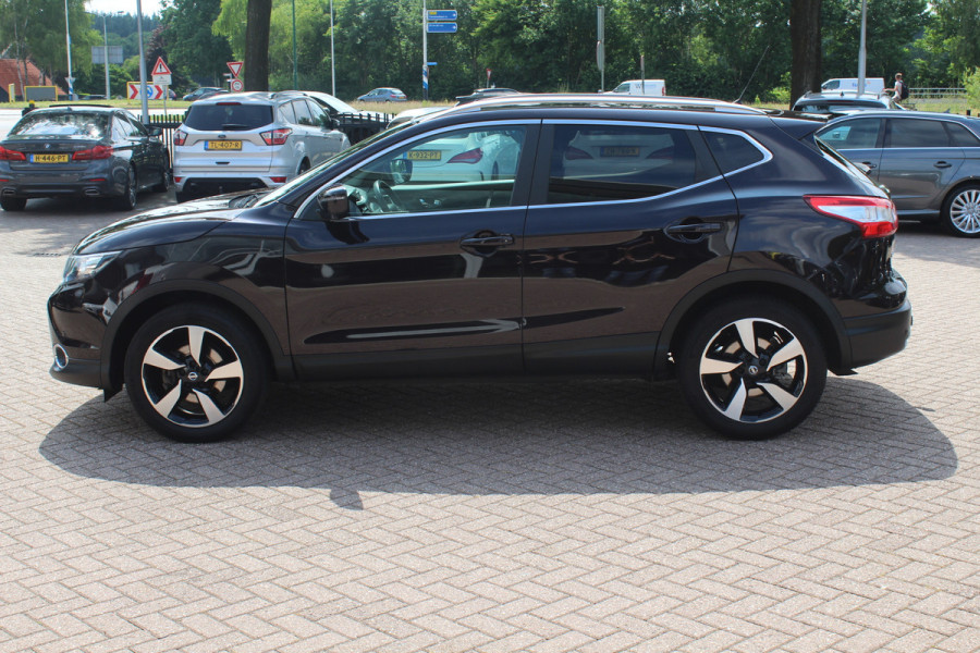 Nissan QASHQAI 1.2 N-Connecta / Trekhaak / Panoramadak / 360Camera / 18'' / Keyless / Navigatie / Getint glas / DAB / Cruise Control