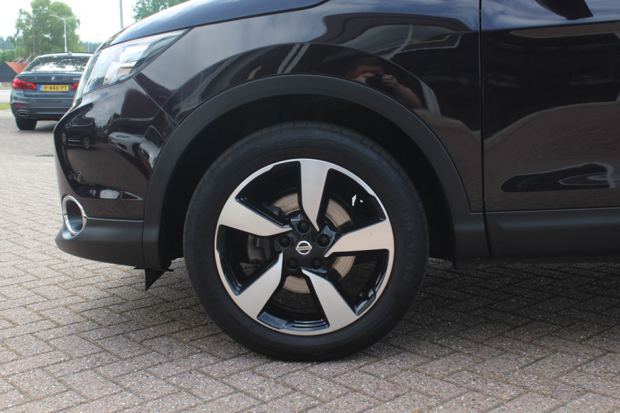 Nissan QASHQAI 1.2 N-Connecta / Trekhaak / Panoramadak / 360Camera / 18'' / Keyless / Navigatie / Getint glas / DAB / Cruise Control