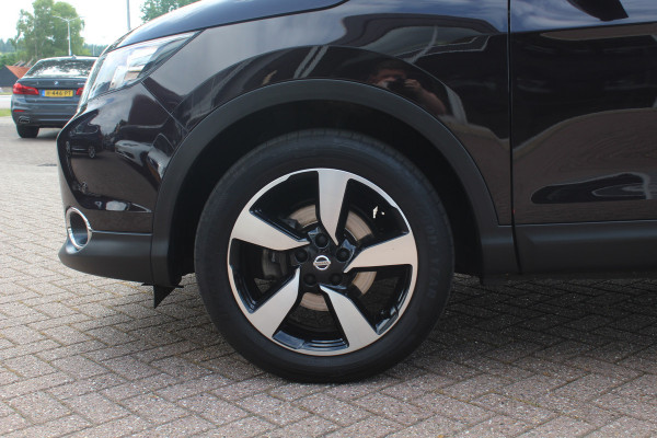 Nissan QASHQAI 1.2 N-Connecta / Trekhaak / Panoramadak / 360Camera / 18'' / Keyless / Navigatie / Getint glas / DAB / Cruise Control