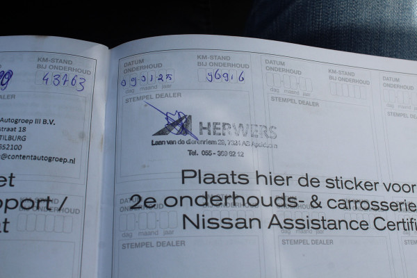 Nissan QASHQAI 1.2 N-Connecta / Trekhaak / Panoramadak / 360Camera / 18'' / Keyless / Navigatie / Getint glas / DAB / Cruise Control