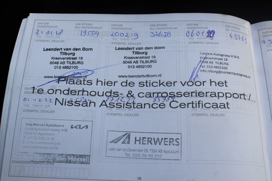 Nissan QASHQAI 1.2 N-Connecta / Trekhaak / Panoramadak / 360Camera / 18'' / Keyless / Navigatie / Getint glas / DAB / Cruise Control