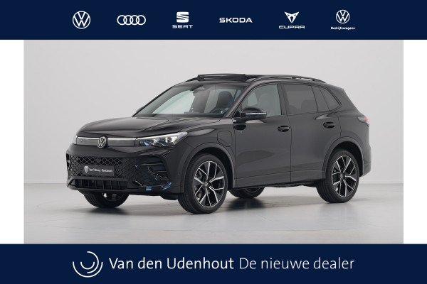 Volkswagen Tiguan R-Line Edition - eHybrid | 'App-Connect' draadloze smartphone integratie | Automatische afstandsregeling (Adaptive Cruise Control) | Digital Cockpit Pro (26 cm)