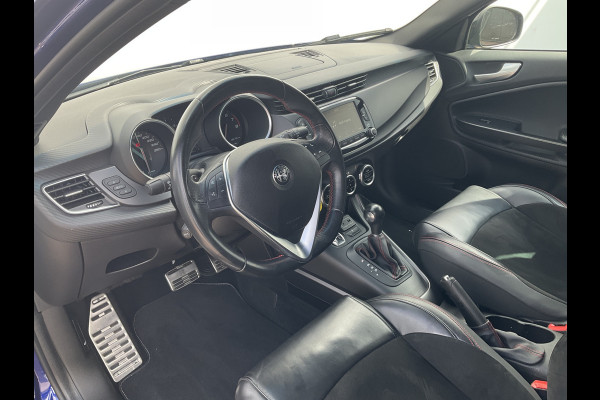 Alfa Romeo Giulietta 1.750 Turbo 241pk Veloce Automaat Carplay Sport-Stoelen Nav/Cruise Voll.Onderhouden!