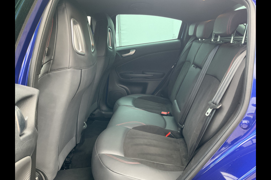 Alfa Romeo Giulietta 1.750 Turbo 241pk Veloce Automaat Carplay Sport-Stoelen Nav/Cruise Voll.Onderhouden!
