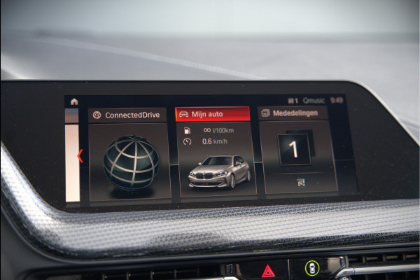 BMW 1-serie 118i High Executive Edition | Virtual Dash | Apple Carplay | Stoelverwarming | Leer | Led | Keyless | PDC | Shadow Line | Automaat | M Sport Stuur | Climate Control | Cruise Control |