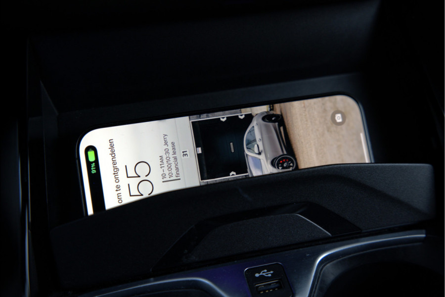 BMW 1-serie 118i High Executive Edition | Virtual Dash | Apple Carplay | Stoelverwarming | Leer | Led | Keyless | PDC | Shadow Line | Automaat | M Sport Stuur | Climate Control | Cruise Control |