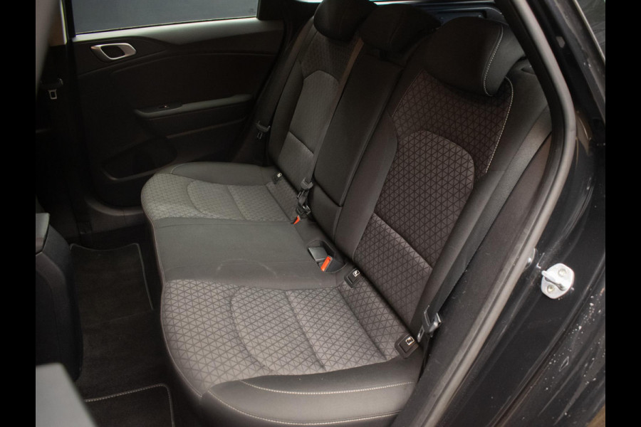 Kia Ceed Sportswagon 1.4 T-GDi DynamicLine Sport (APPLECARPLAY,NAVI,CAMERA,PDC,CLIMATE,CRUISE,LED,SPORTSTOELEN,LM VELGEN)