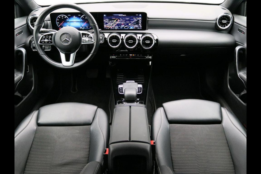 Mercedes-Benz A-Klasse 180 Aut. Luxury M-BUX | LED | Navi | Camera | CarPlay