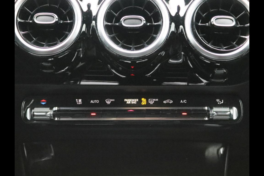 Mercedes-Benz A-Klasse 180 Aut. Luxury M-BUX | LED | Navi | Camera | CarPlay