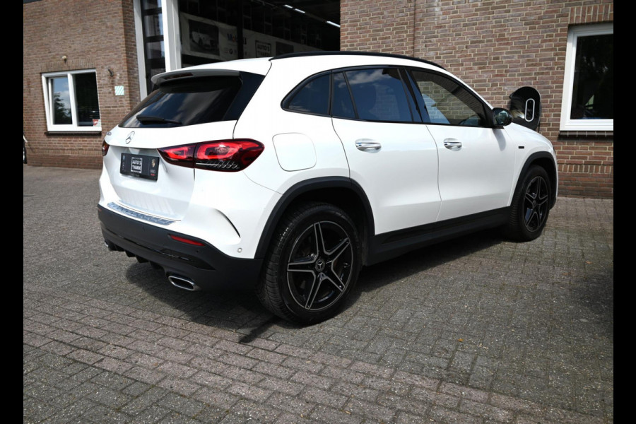 Mercedes-Benz GLA 250 e Business Solution AMG Limited Adaptive Keyless Camera Sfeerverlichting 19''