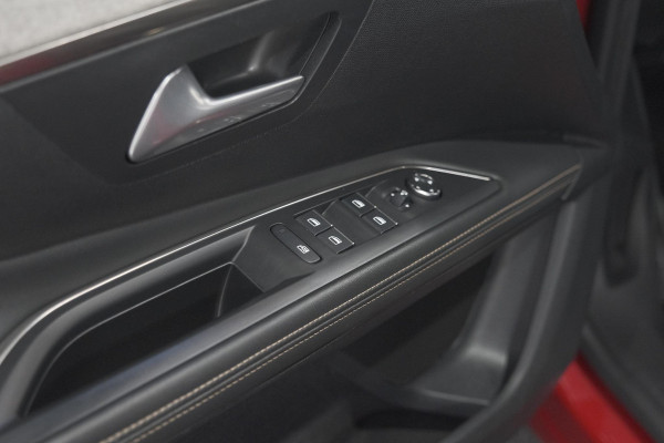 Peugeot 5008 PureTech 130 EAT8 GT | Elektrische Kofferklep | Camera | Adaptieve Cruise Control | Dodehoekdetectie