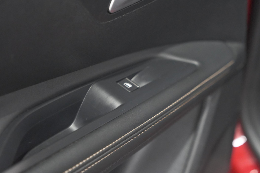 Peugeot 5008 PureTech 130 EAT8 GT | Elektrische Kofferklep | Camera | Adaptieve Cruise Control | Dodehoekdetectie