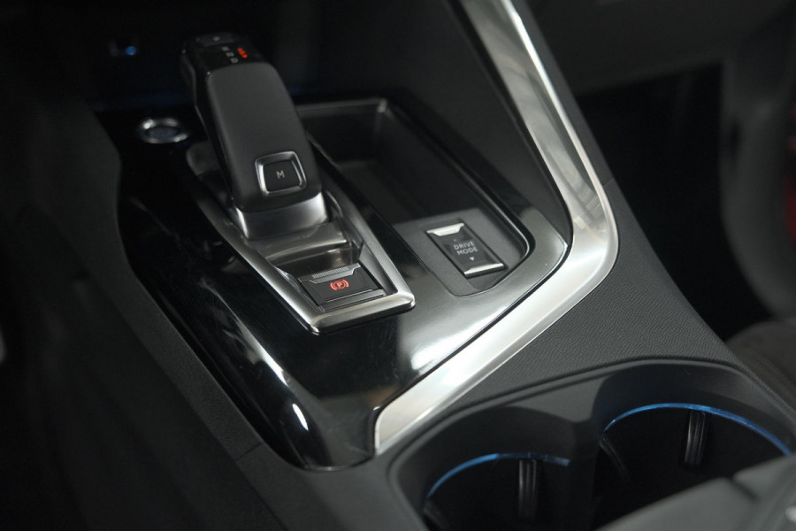 Peugeot 5008 PureTech 130 EAT8 GT | Elektrische Kofferklep | Camera | Adaptieve Cruise Control | Dodehoekdetectie