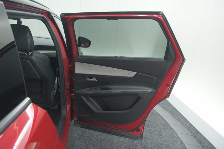 Peugeot 5008 PureTech 130 EAT8 GT | Elektrische Kofferklep | Camera | Adaptieve Cruise Control | Dodehoekdetectie