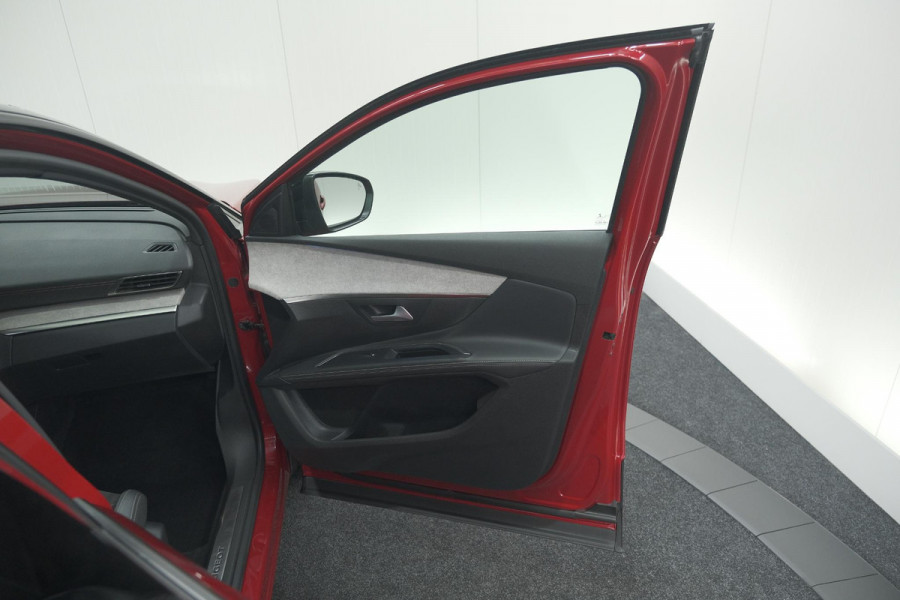 Peugeot 5008 PureTech 130 EAT8 GT | Elektrische Kofferklep | Camera | Adaptieve Cruise Control | Dodehoekdetectie