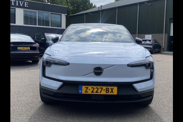 Volvo EX30 Single Motor Extended Range Plus 69 kWh ORIG. NL. NAP KM. | CAMERA | STOEL + STUURVERWARMING