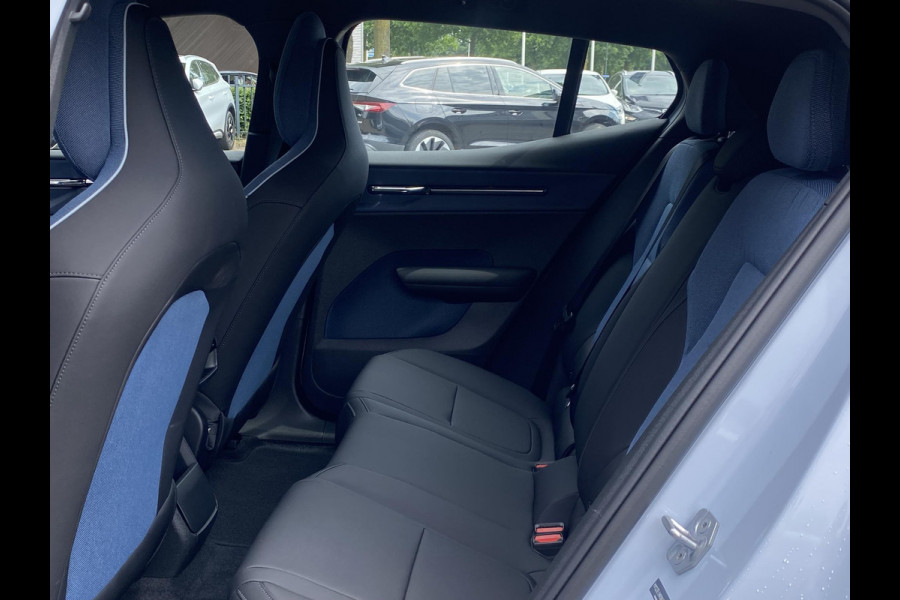 Volvo EX30 Single Motor Extended Range Plus 69 kWh ORIG. NL. NAP KM. | CAMERA | STOEL + STUURVERWARMING