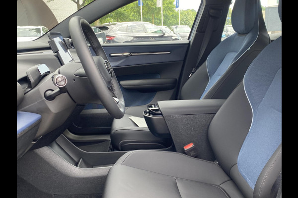 Volvo EX30 Single Motor Extended Range Plus 69 kWh ORIG. NL. NAP KM. | CAMERA | STOEL + STUURVERWARMING