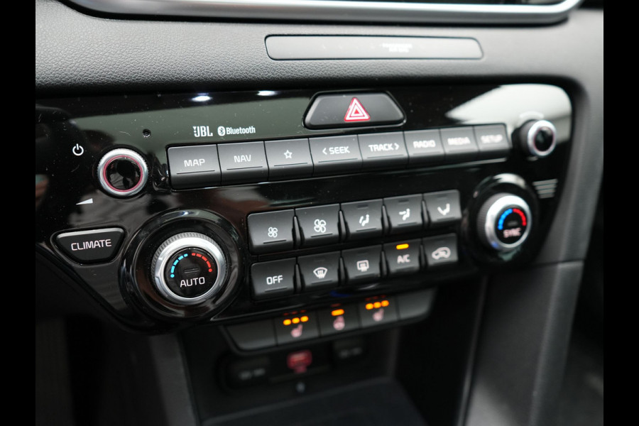 Kia Sportage 1.6 T-GDI Black Edition | Panodak | Elektrische Lederen Sportstoelen | JBL Audio | Carplay | Navigatie | Camera | Stuur/Stoel Verwarming |