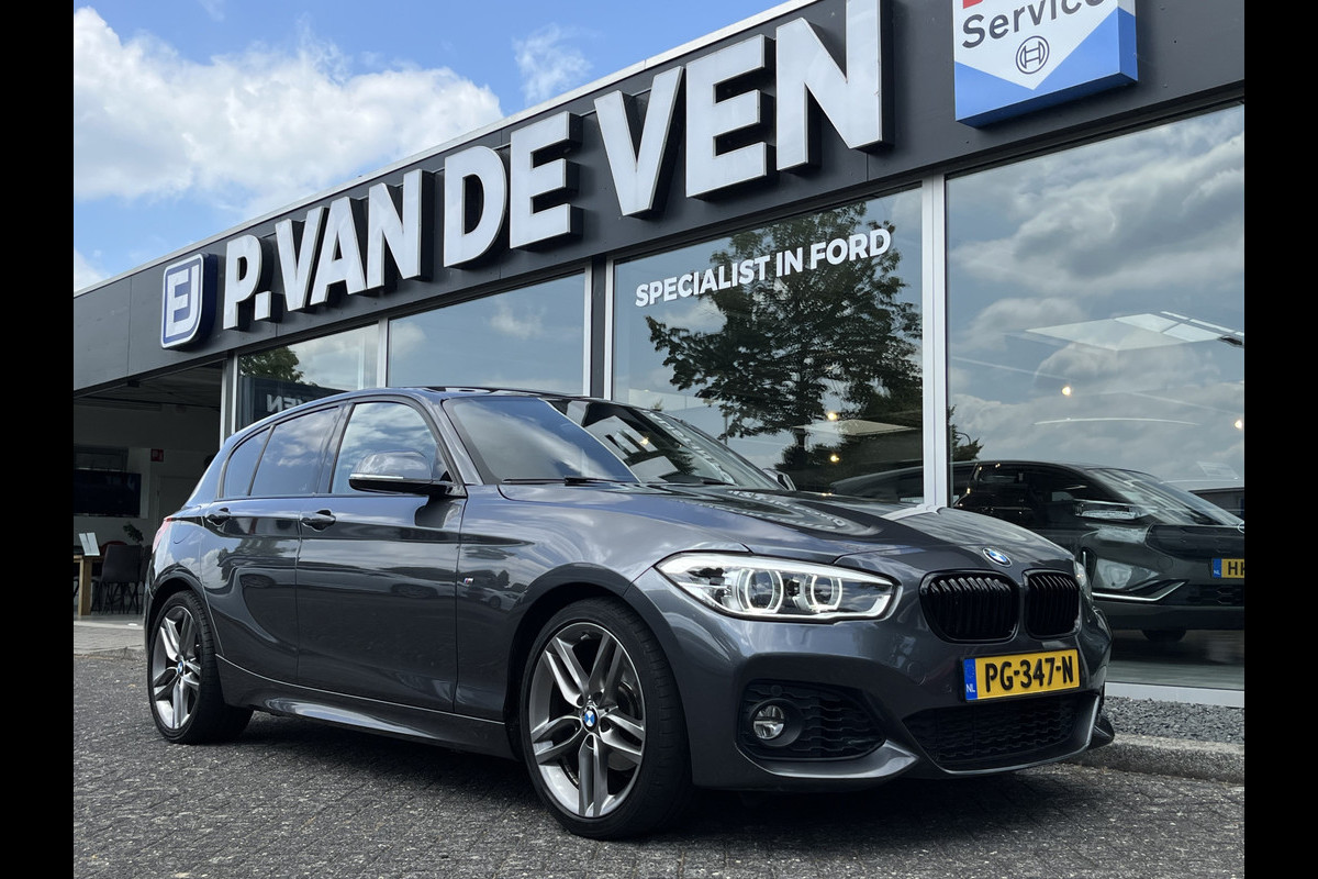 BMW 1-serie 118i Corporate Lease High Executive M Sport Automaat | M-Sport | Origineel Carplay | Vol leder Sportstoelen | M-Stuur | Draadloos laden | Stoelverwarming | etc. etc. BMW 1-serie 118i Corporate Lease High Executive M Sport Automaat | M-Sport | Origineel Carplay | Vol leder Sportstoelen | M-Stuur | Draadloos laden | Stoelverwarming | etc. etc.