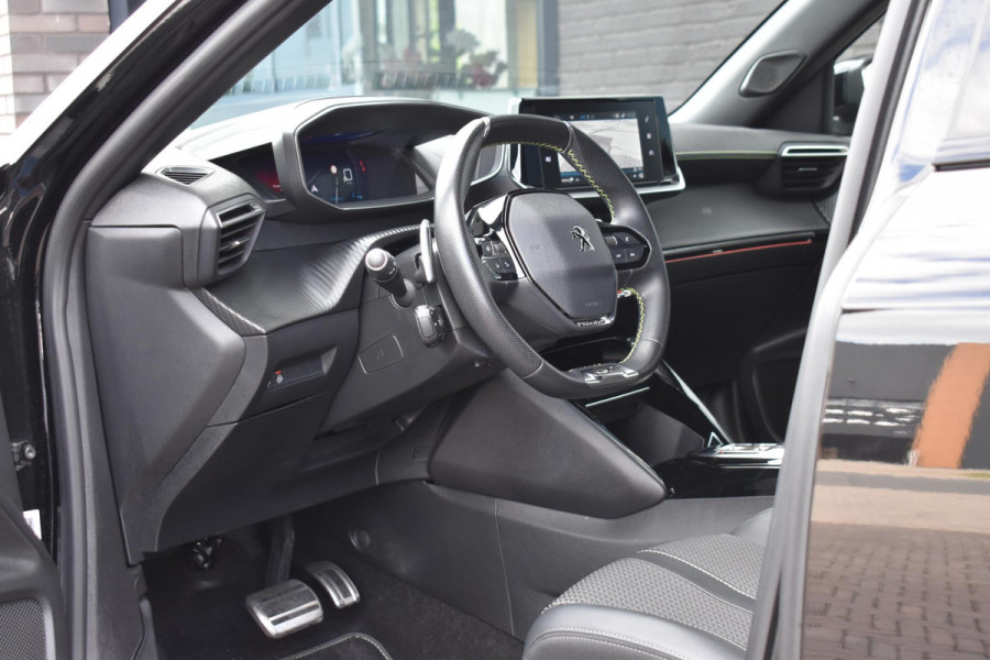 Peugeot 2008 1.2 PureTech130PK Aut. GT | LED | Navi | Camera