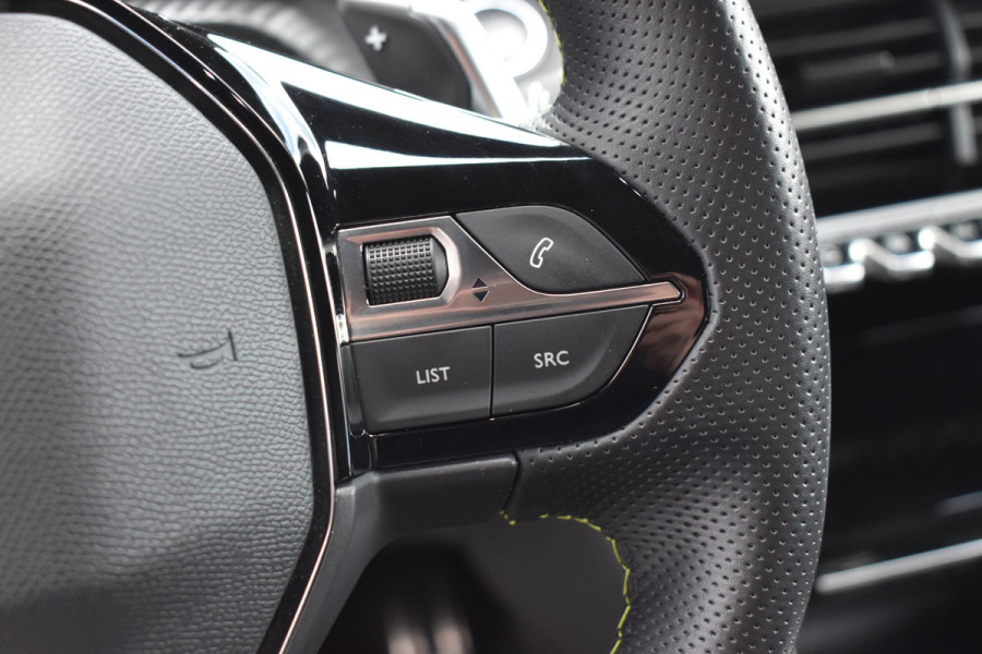 Peugeot 2008 1.2 PureTech130PK Aut. GT | LED | Navi | Camera