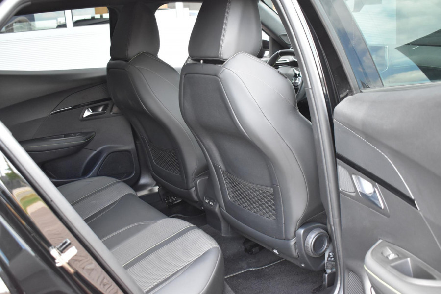 Peugeot 2008 1.2 PureTech130PK Aut. GT | LED | Navi | Camera