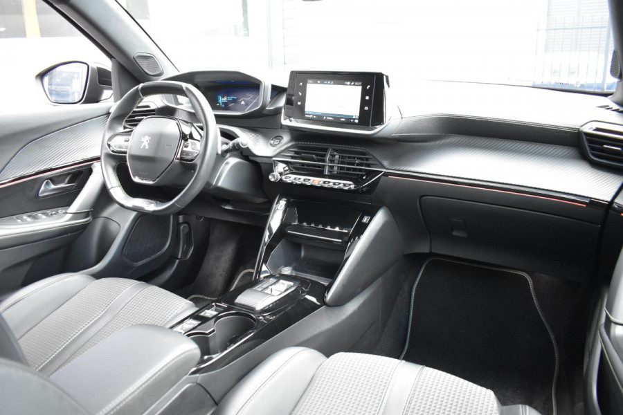 Peugeot 2008 1.2 PureTech130PK Aut. GT | LED | Navi | Camera