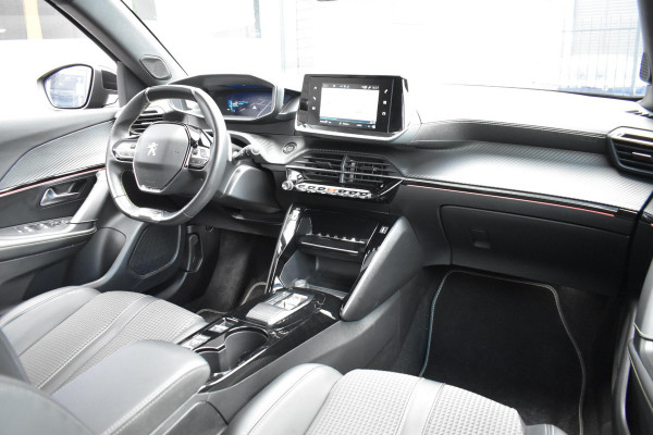 Peugeot 2008 1.2 PureTech130PK Aut. GT | LED | Navi | Camera