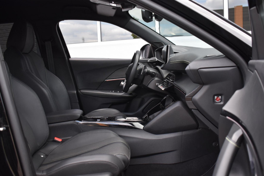 Peugeot 2008 1.2 PureTech130PK Aut. GT | LED | Navi | Camera