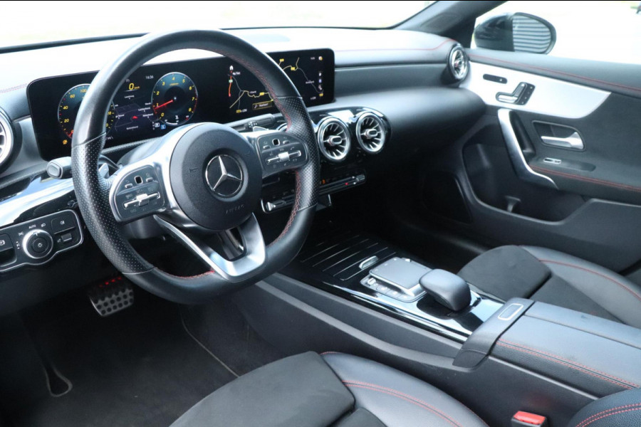 Mercedes-Benz CLA-Klasse 180 AMG | PANO - SFEER - VOLL!