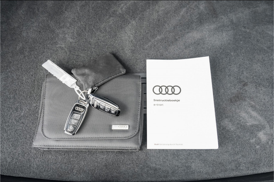 Audi e-tron 55 Quattro 95 kWh Pano ACC B&O 360° Trekhaak