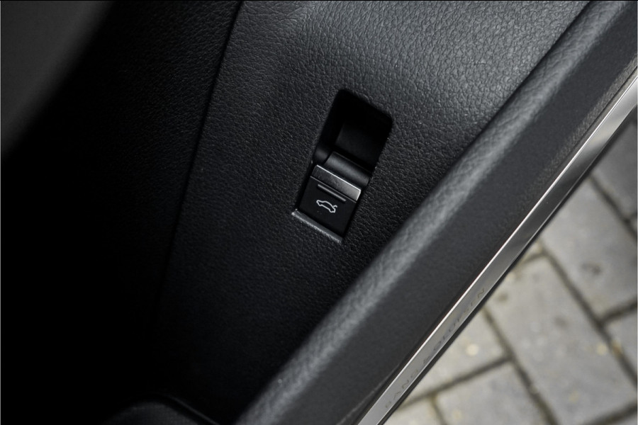 Audi e-tron 55 Quattro 95 kWh Pano ACC B&O 360° Trekhaak