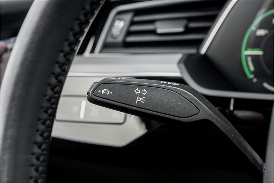 Audi e-tron 55 Quattro 95 kWh Pano ACC B&O 360° Trekhaak