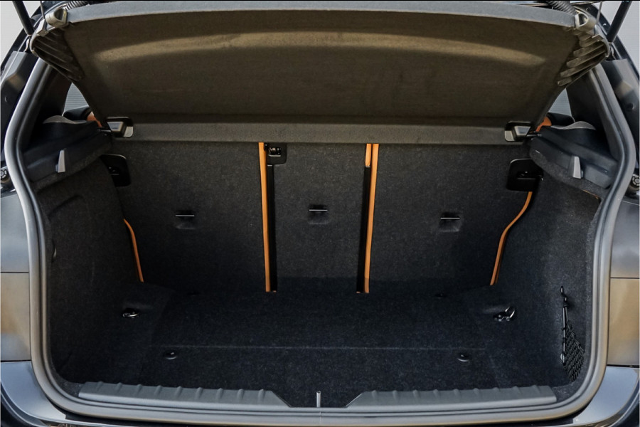 BMW 1-serie M140i Shadow Schuifdak H/K Stuurverw Camera CarPlay Leer