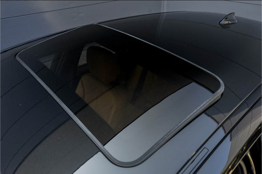 BMW 1-serie M140i Shadow Schuifdak H/K Stuurverw Camera CarPlay Leer