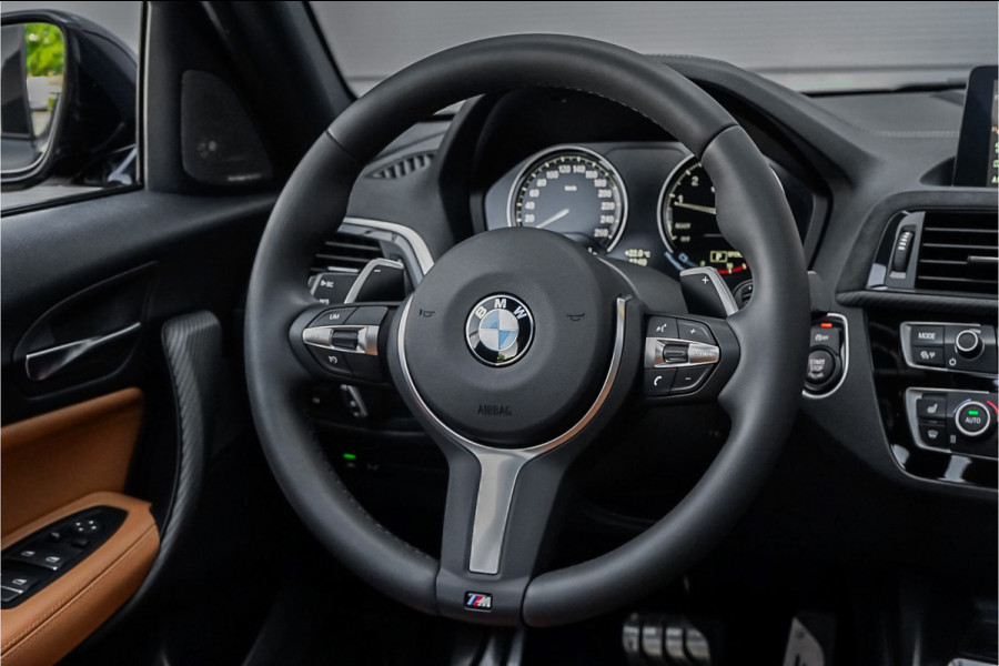 BMW 1-serie M140i Shadow Schuifdak H/K Stuurverw Camera CarPlay Leer